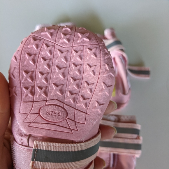Waterproof shoes for dog - Picture 2 of 4